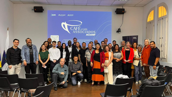 Café com Associados ACIANF aborda planejamento estratégico para 2026